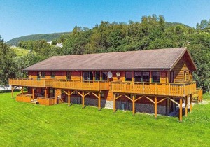 5 person holiday home in EIDSVÅG