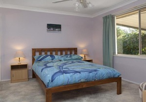 54 Maloneys Drive, Maloneys Beach