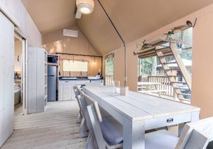 6-8-person glamping tent in the holiday park Landal Glamping Neufchâteau