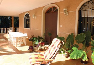 6 bedroom accommodation in Crevillente