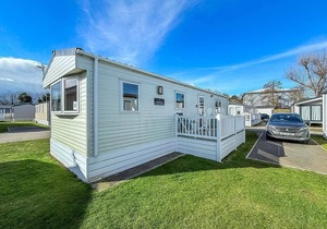6 berth caravan with decking at Felixstowe Beach Holiday Park ref 55038OW