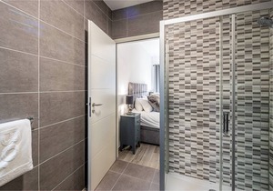 6-person flat, modern, cosy with spa, close to the centre and skiing