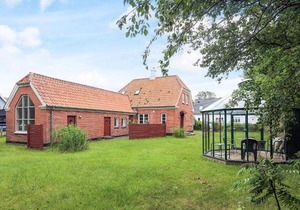 6 person holiday home in Ålbæk