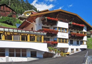 65 m² Apartment ∙ 2 bedrooms ∙ 5 guests
