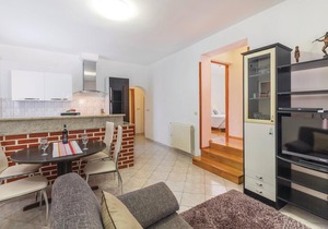 7 bedroom nice home in Labin