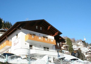 70 m² Apartment ∙ 3 bedrooms ∙ 6 guests