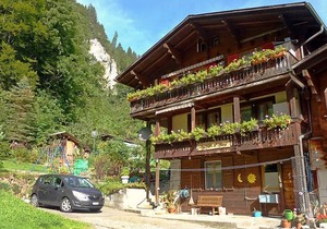 700 ft² Chalet