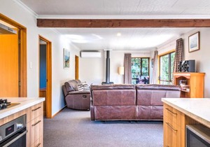 7b Denby Place
