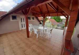 8 féröhelyes apartman