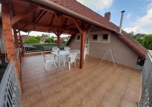 8 féröhelyes apartman