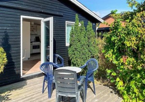 8 person holiday home in Ålbæk