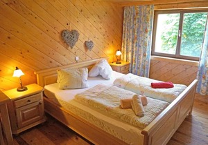 90 m² Apartment ∙ 3 bedrooms ∙ 6 guests