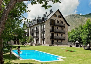 90 m² Apartment ∙ 2 bedrooms ∙ 6 guests