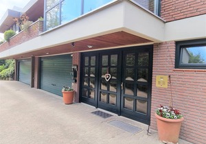 90 m² Apartment ∙ 4 guests