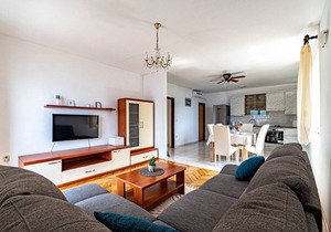90 m² Apartment ∙ 3 bedrooms ∙ 6 guests