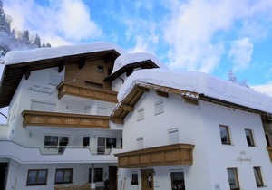 90 m² Apartment ∙ 3 bedrooms ∙ 6 guests