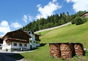 90 m² Apartment ∙ 3 bedrooms ∙ 6 guests