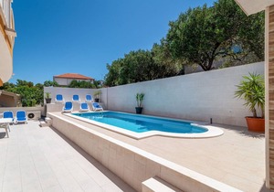 90 m² Apartment ∙ 3 bedrooms ∙ 6 guests