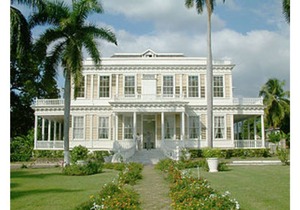 A Georgian Style Home Set amid Farmlands on an Acre of Land ; Queen room