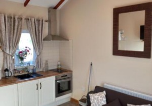 A New U Country Cottage Apartment