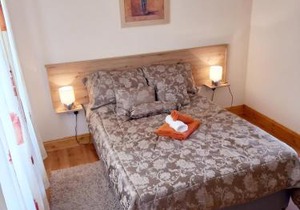 A New U Country Cottage Apartment 2