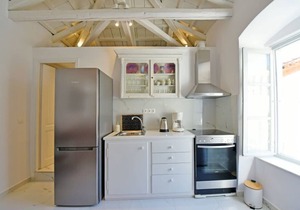 A Sea-licious Vacation - Chic & Style in Hydra