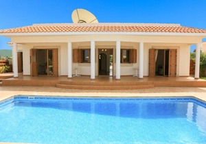 Achilles Beach Villa Thio: Large Private Pool, Walk to Beach, Sea Views, A/C, WiFi, Car Not Required - 2110