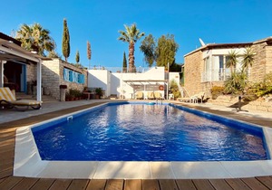 Adamos Hotel Apartments