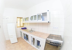 Air-conditioned 2-bedroom apartment with living room