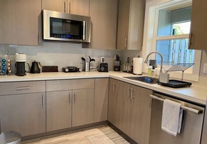 Alberta Arts Private Apartment!