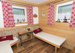 Alluring Holiday Home in Ubersee with Whirlpool
