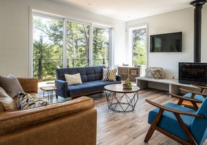 ALPINE - 3 BEDROOMS, Hot tub - sleeps 8