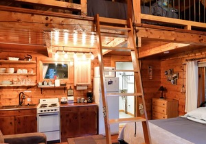 Alyeska Hideaway Log Cabins - Glacier Cabin