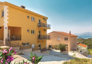 Amazing apartment in Krvavica with WiFi