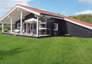 Amazing home in Askeby with sauna