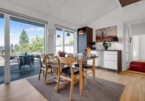 Amazing home in Bogø By with WiFi