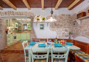 Amazing home in Dobrinj