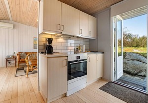 Amazing home in Gudhjem with WiFi