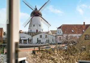 Amazing home in Gudhjem with WiFi