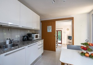Amazing home in Plomin with kitchen