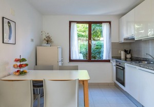 Amazing home in Plomin with kitchen