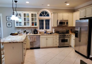 Amazing Loctaion! One Block from the Beach!