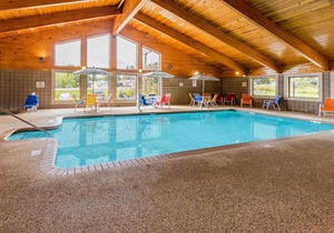 AmericInn by Wyndham Duluth South Proctor Black Woods Event Ctr