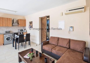 An apartment that sleeps 3 guests in 1 bedroom