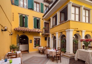 an old locanda that is an italian landmark ... about 200 years old "DOUBLE 2"