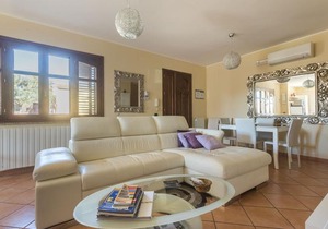 Anaele House B&B