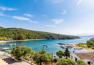 Anna: Walk to Beach, Sea Views, A/C, WiFi, Car Not Required