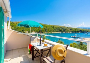 Anna: Walk to Beach, Sea Views, A/C, WiFi, Car Not Required - 3426