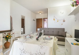 Apartment with Air Conditioning, Terrace and Sea View; Parking available