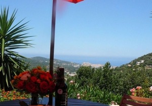 Apartment in Villa Sorbo with sea view